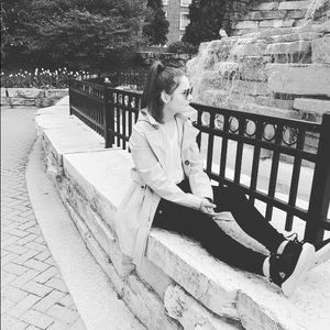 Meet your Posher, Raluca